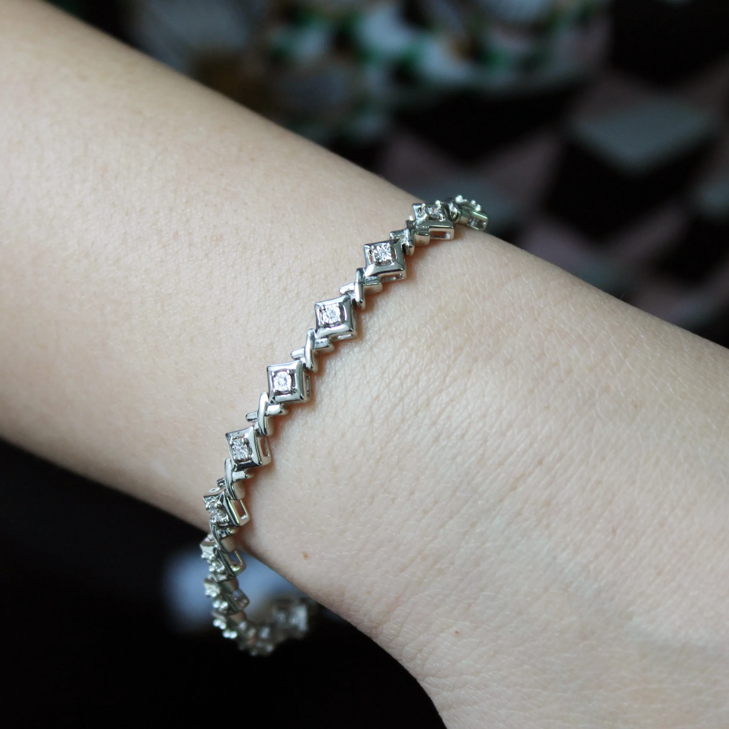 1/6ct tw Diamond XO Tennis Bracelet in Sterling Silver