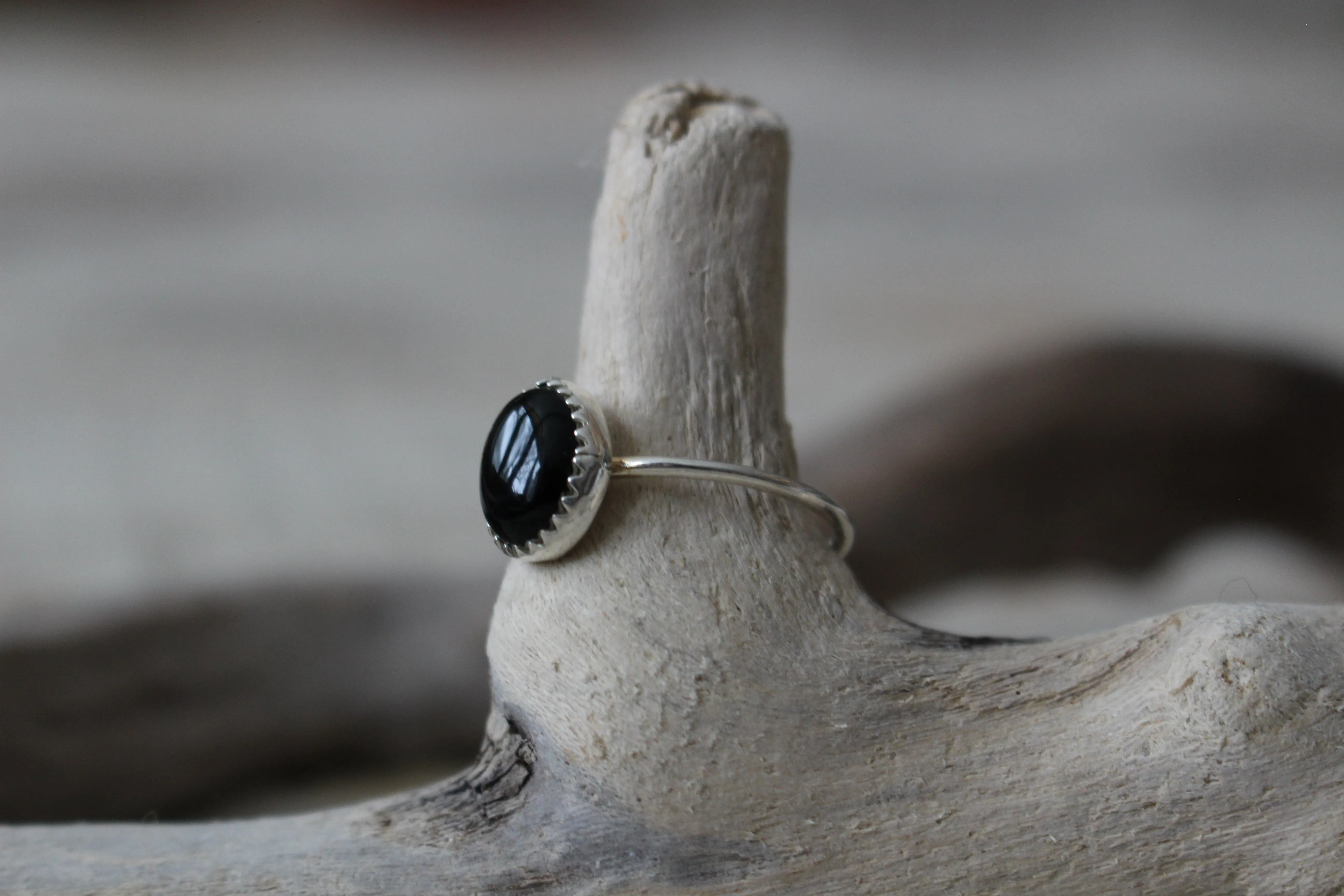 Black Onyx Oval Ridge Ring